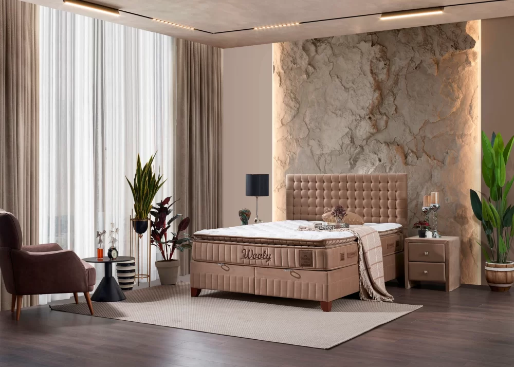 Alternative view of Тапицирано легло Wooly Кафява Охра