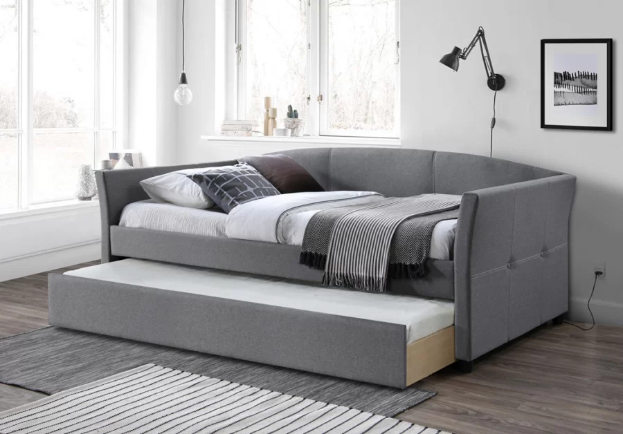 Тапицирани легла в град Русе